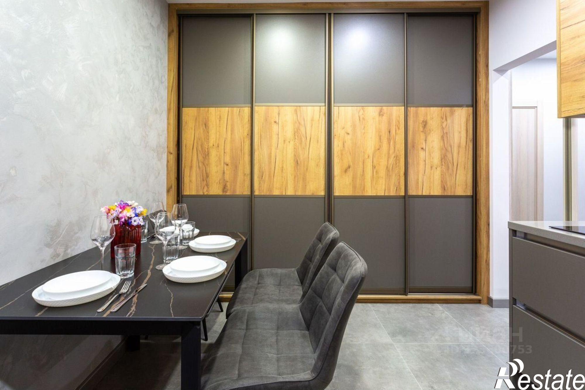 Купить квартиру за 32 000 000 рублей на Гагринская улица, 3/8