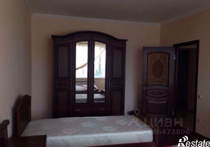 3-комн квартира улица Просвещения, 84,  д. 84