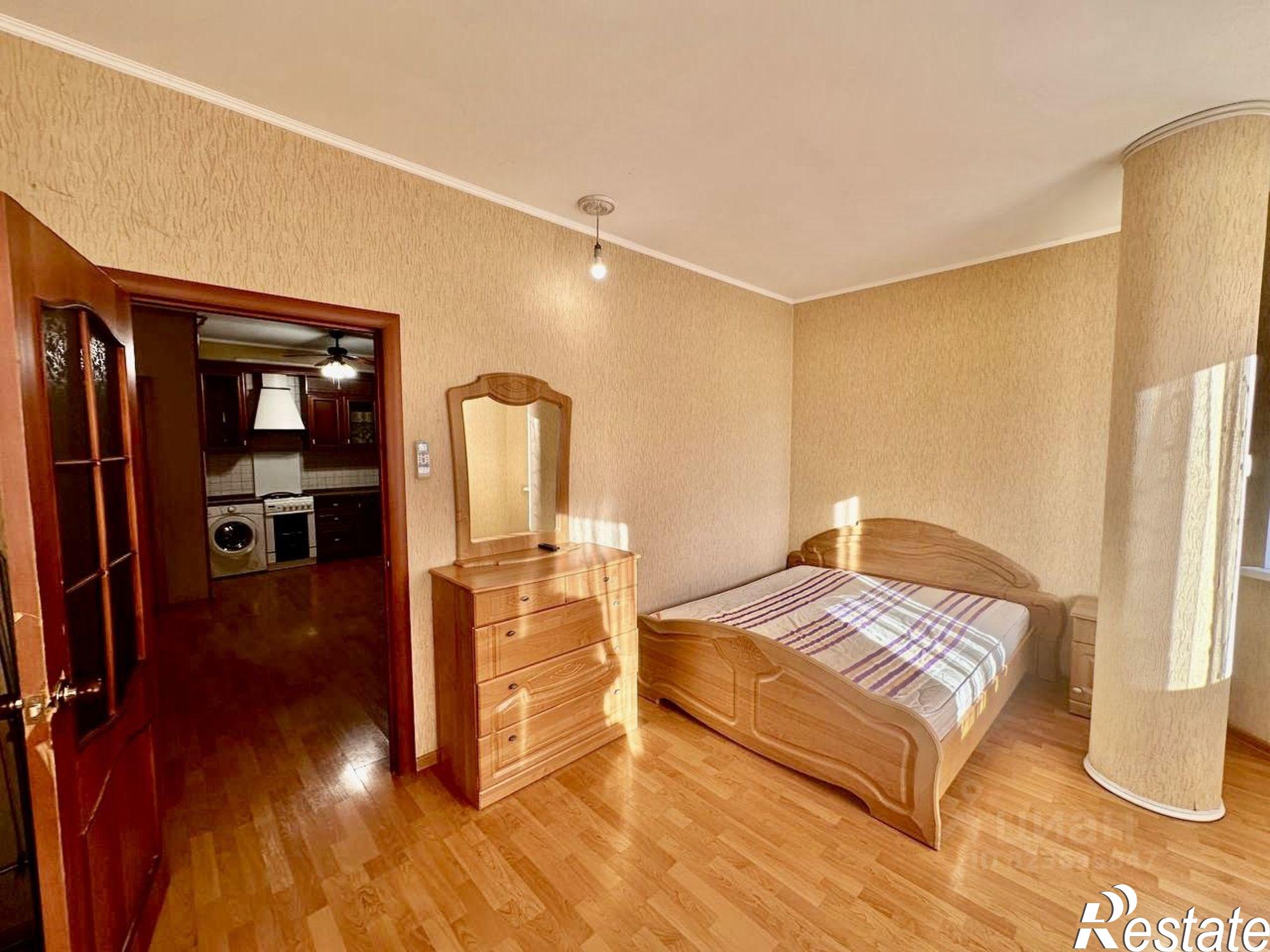 Сдать квартиру за 45 000 рублей на Учительская улица, 1/5