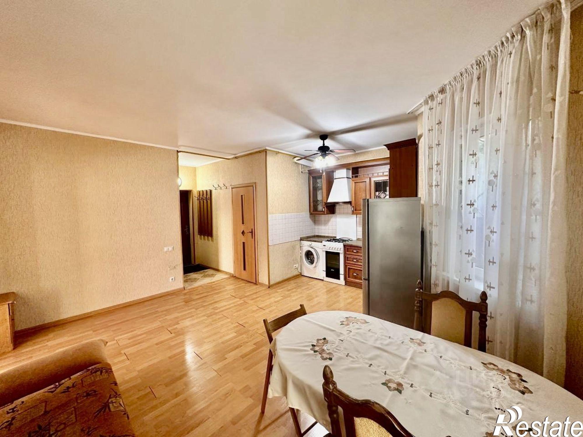 Сдать квартиру за 45 000 рублей на Учительская улица, 1/5