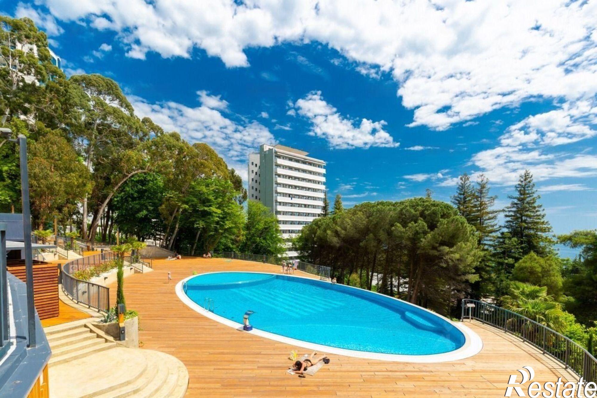 Купить квартиру за 20 000 000 рублей на Курортный пр-кт, 105