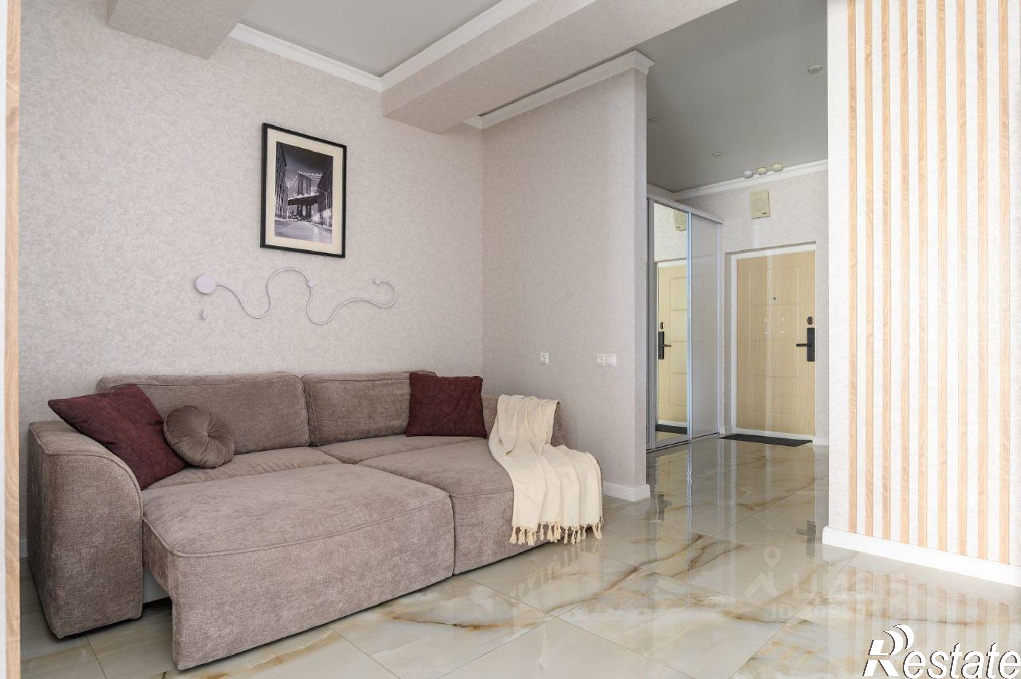 Сдать квартиру за 110 000 рублей на ул Гагринская, 3/8