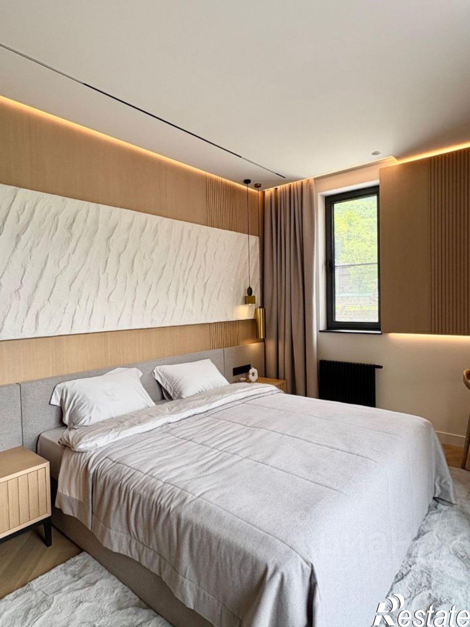 Купить квартиру за 25 000 000 рублей на наб Полянка, 4