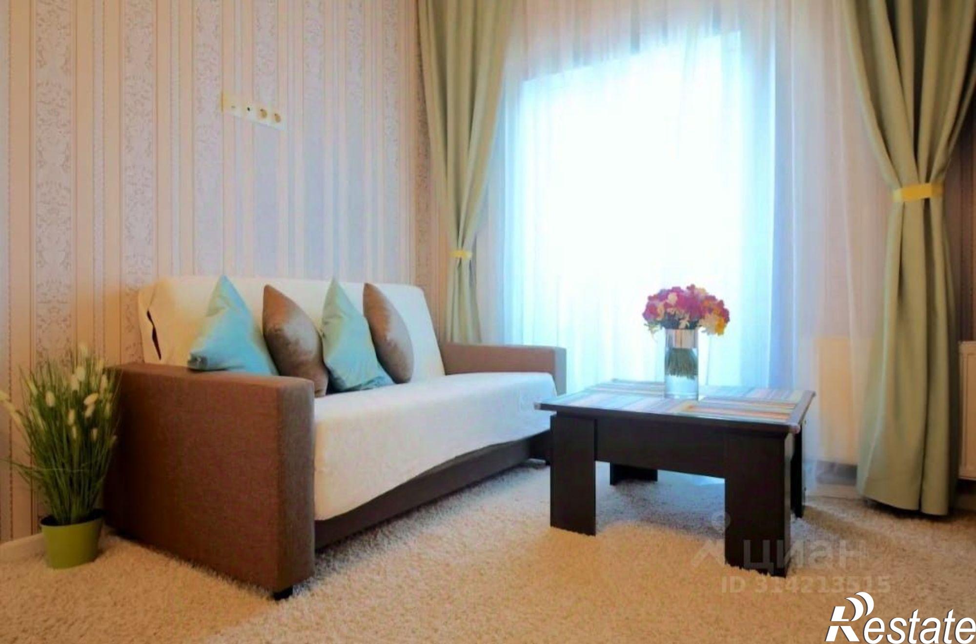 Купить квартиру за 48 000 000 рублей на Гагринская улица, 10