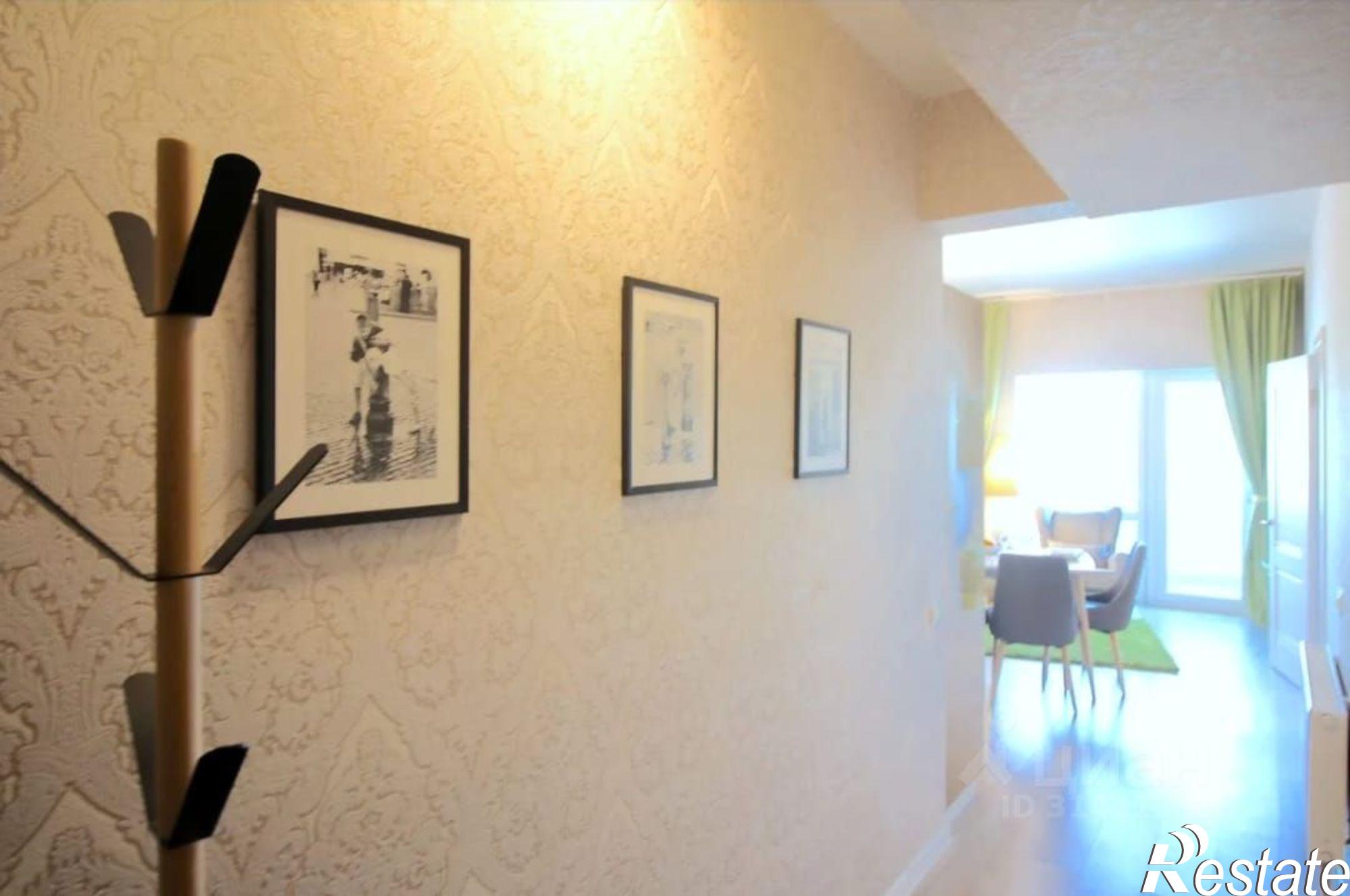 Купить квартиру за 48 000 000 рублей на Гагринская улица, 10