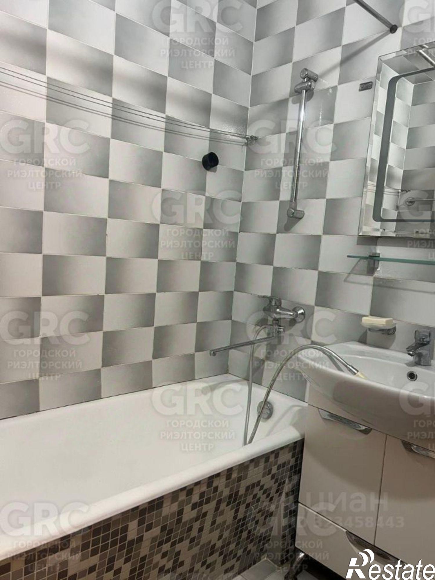 Купить квартиру за 30 000 000 рублей на ул Ульянова, 53