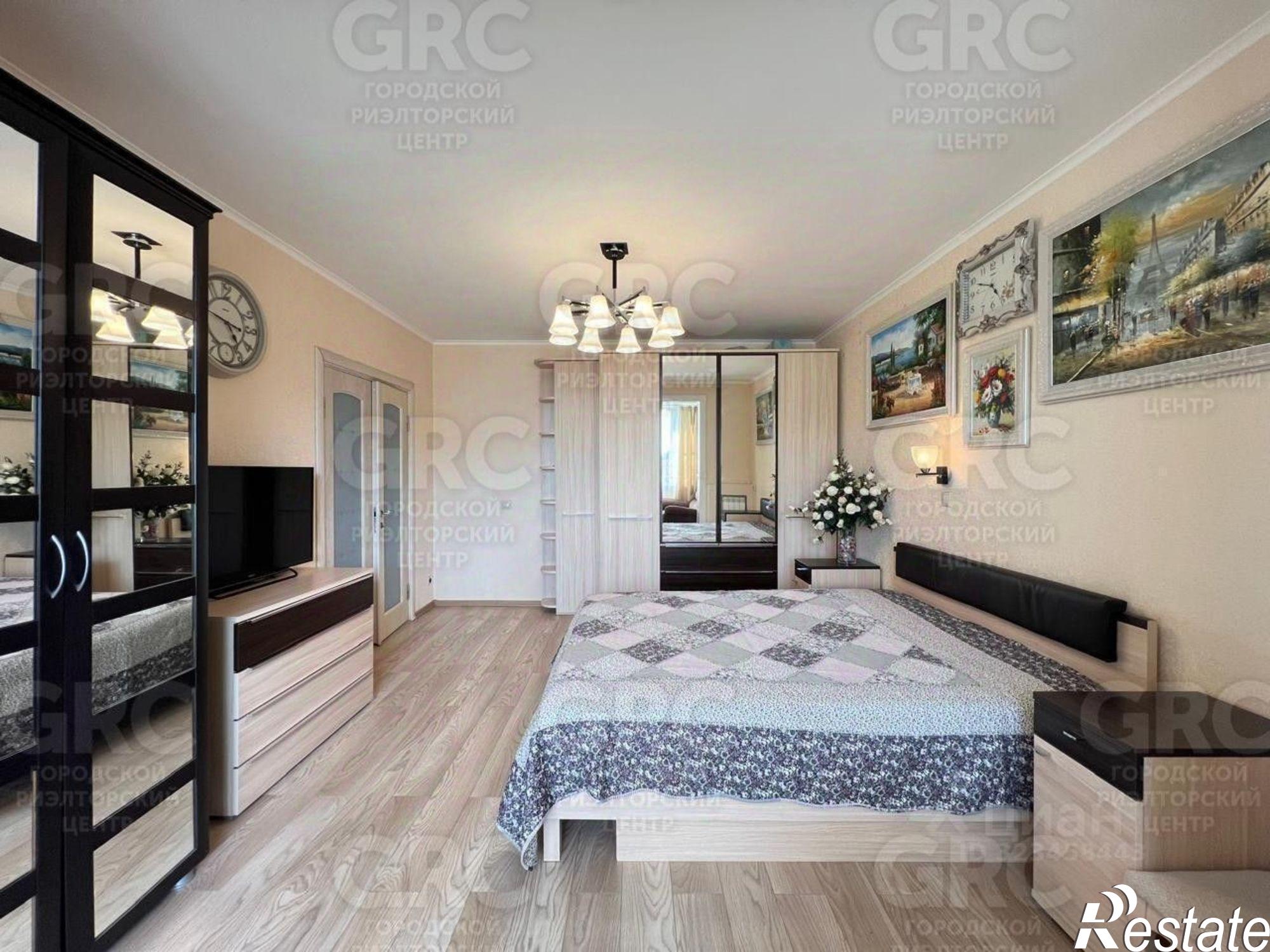 Купить квартиру за 30 000 000 рублей на ул Ульянова, 53