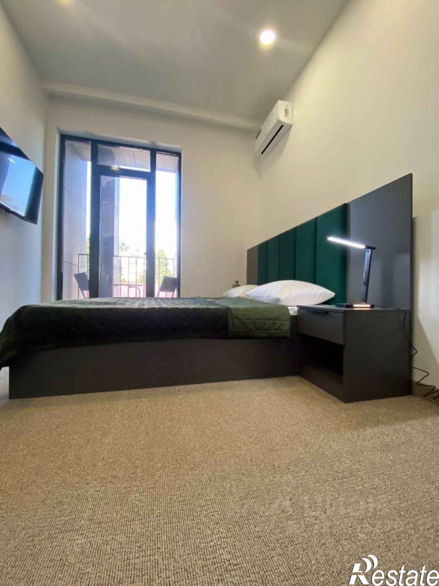 Купить квартиру за 8 000 000 рублей на улица Бытха, 30