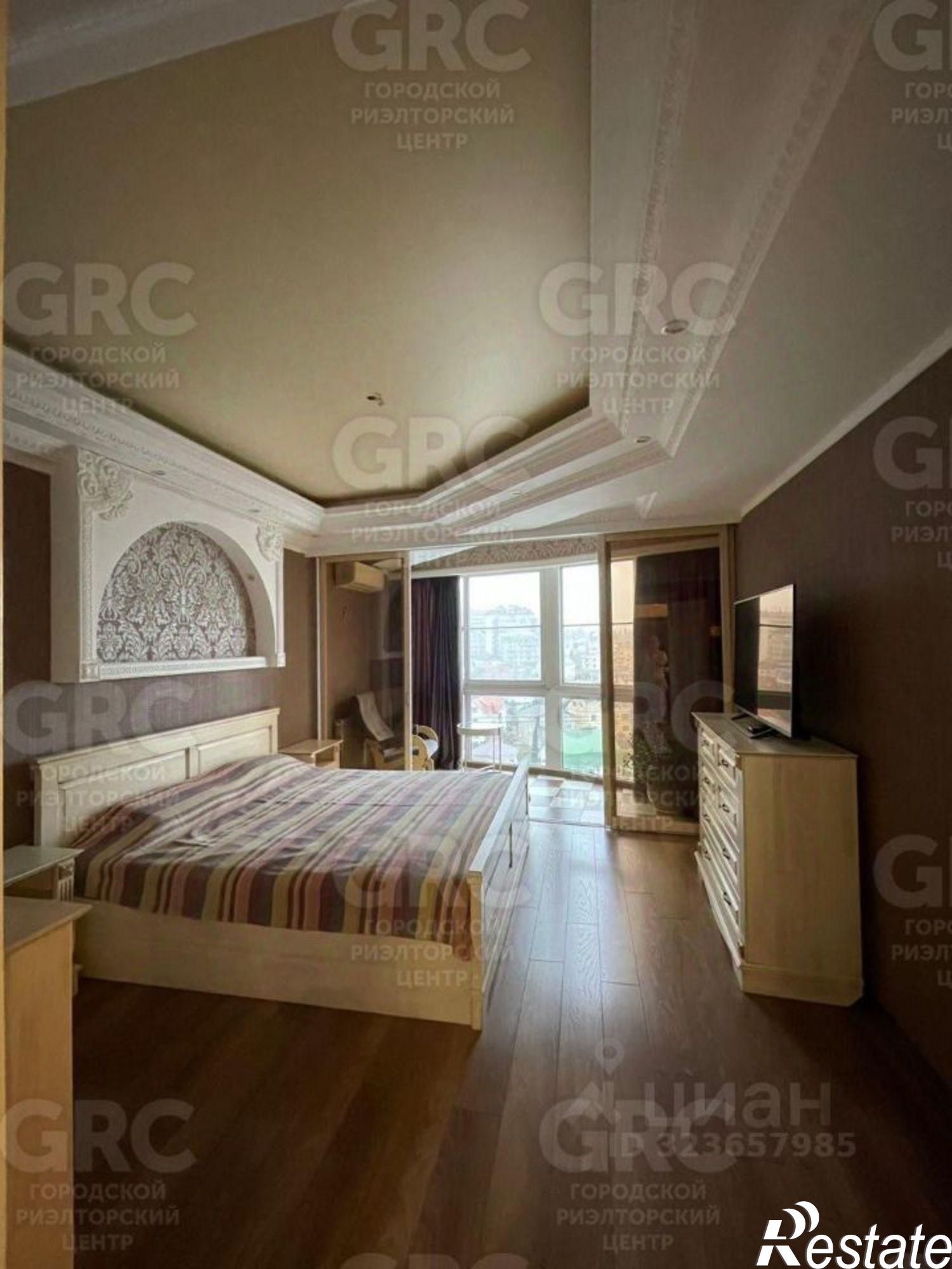 Купить квартиру за 40 000 000 рублей на Бамбуковая улица, 46