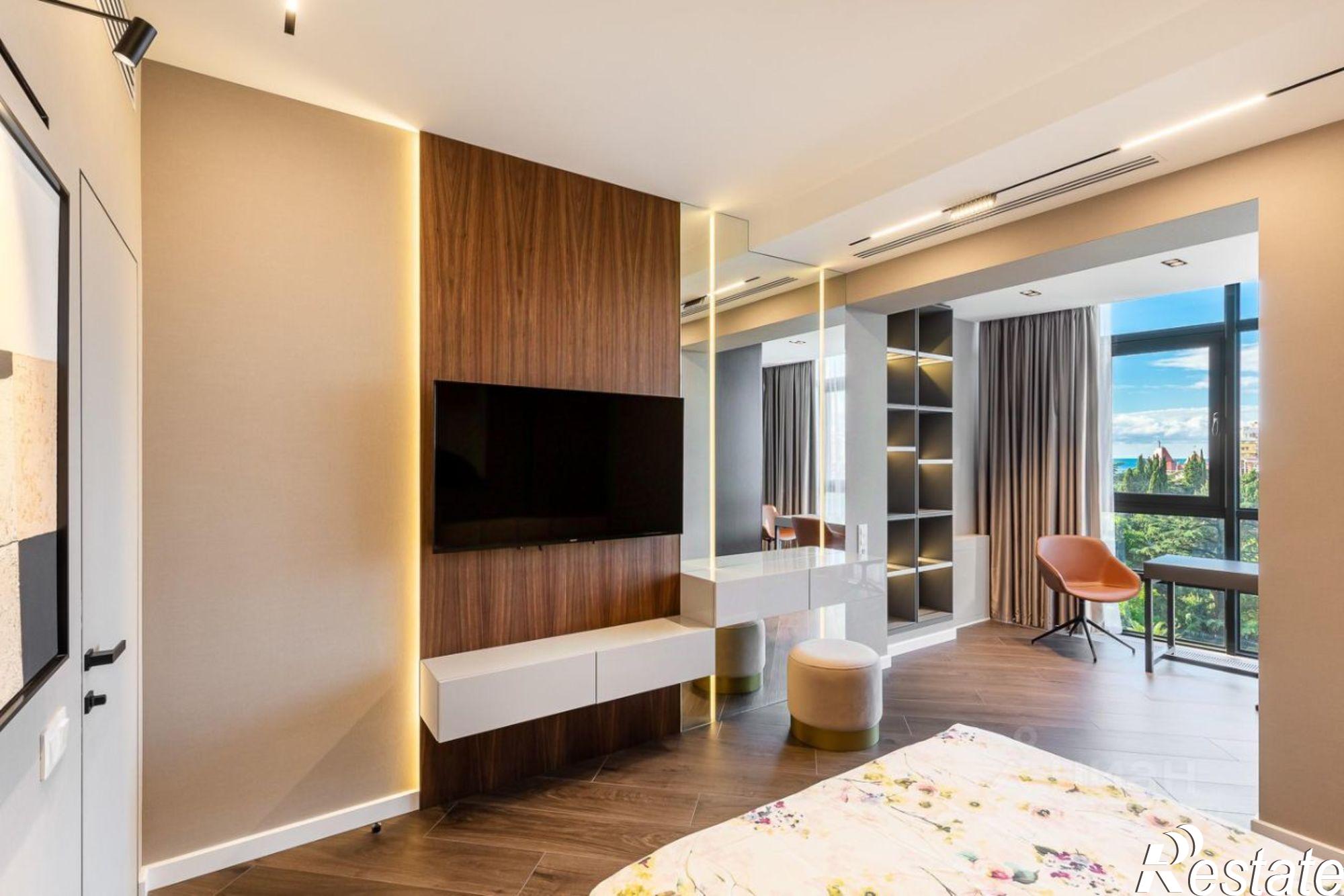 Купить квартиру за 30 000 000 рублей на улица Войкова, 30