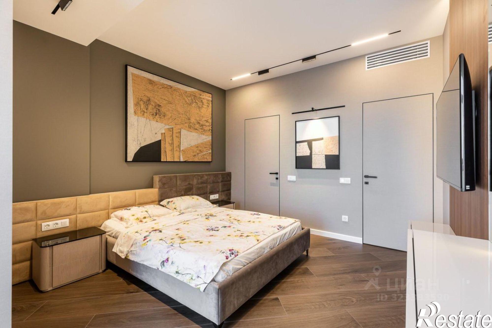 Купить квартиру за 30 000 000 рублей на улица Войкова, 30