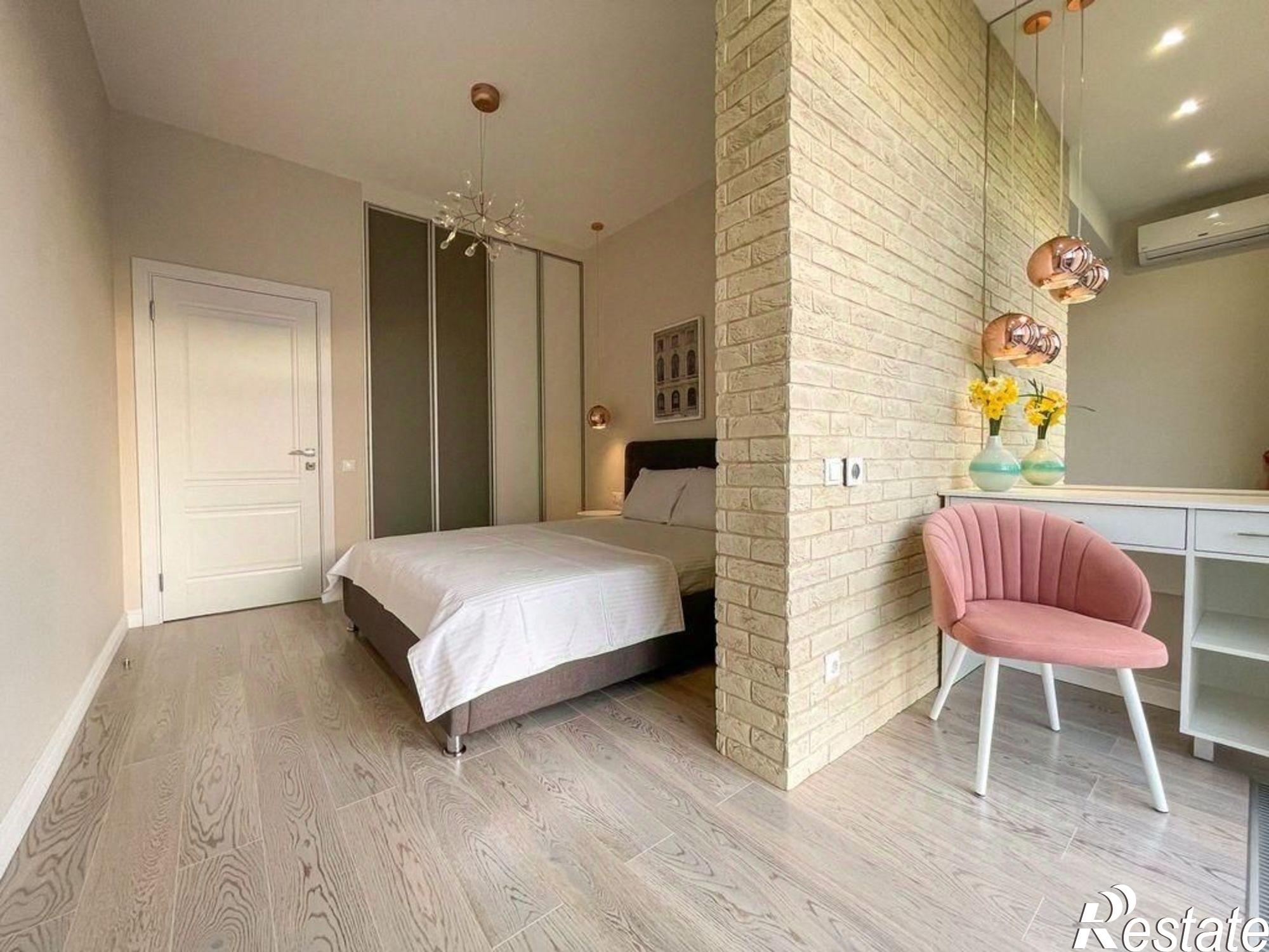 Купить квартиру за 12 000 000 рублей на улица Яна Фабрициуса, 2/28А