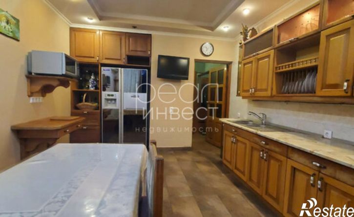 4-комн квартира улица Гагарина, 60,  д. 60