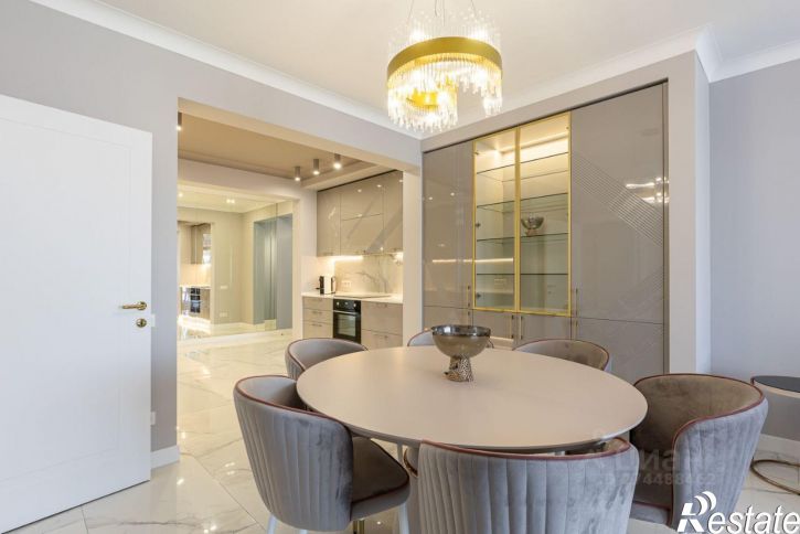 4-комн квартира улица Роз, 52,  д. 52