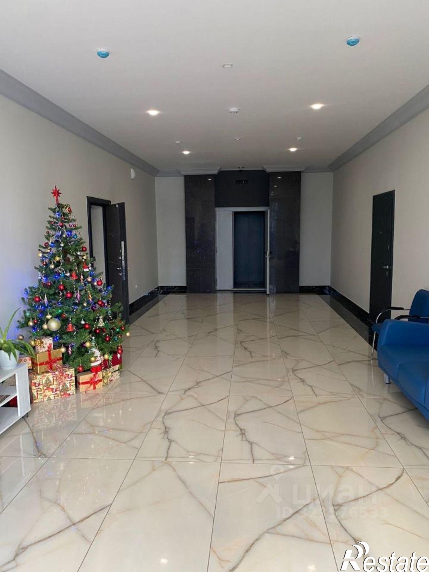 Сдать квартиру за 65 000 рублей на Туапсинская улица, 10