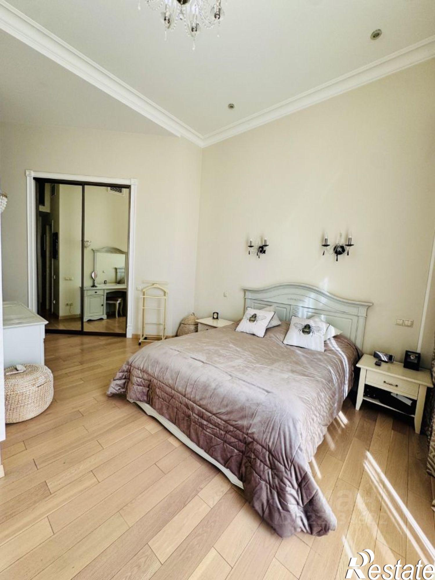 Купить квартиру за 75 000 000 рублей на улица Воровского, 3