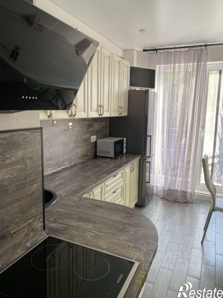 3-комн квартира Туапсинская улица, 10,  д. 10