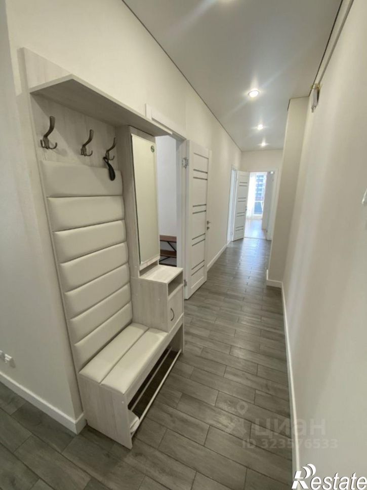 3-комн квартира Туапсинская улица, 10,  д. 10