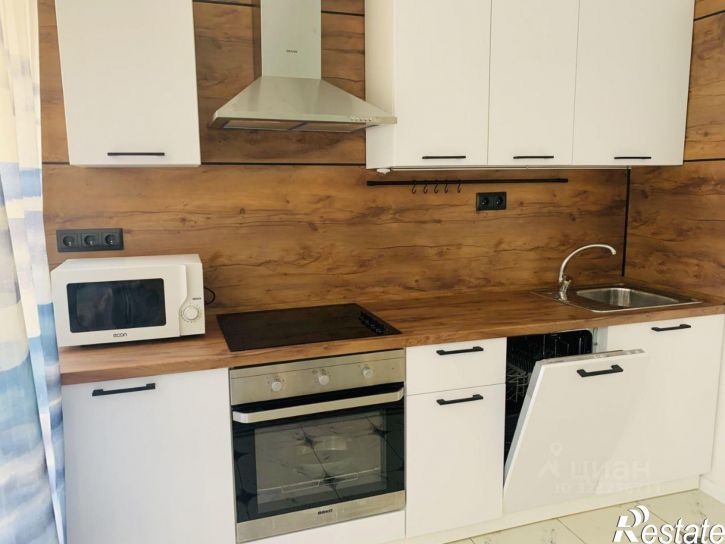 3-комн квартира улица Просвещения, 118/2,  д. 118/2