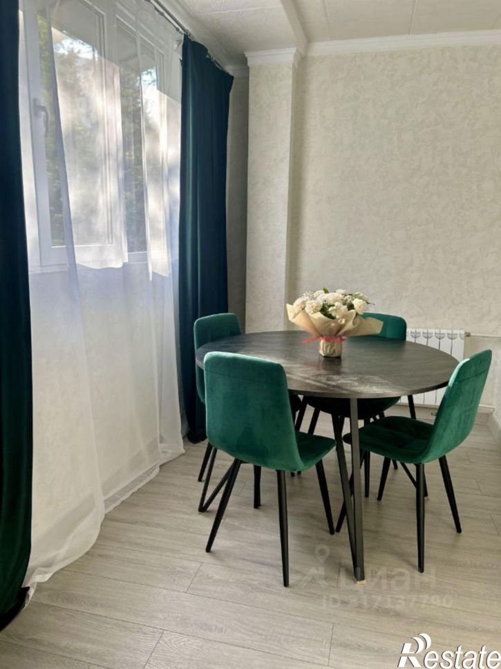 3-комн квартира Абрикосовая улица, 22,  д. 22