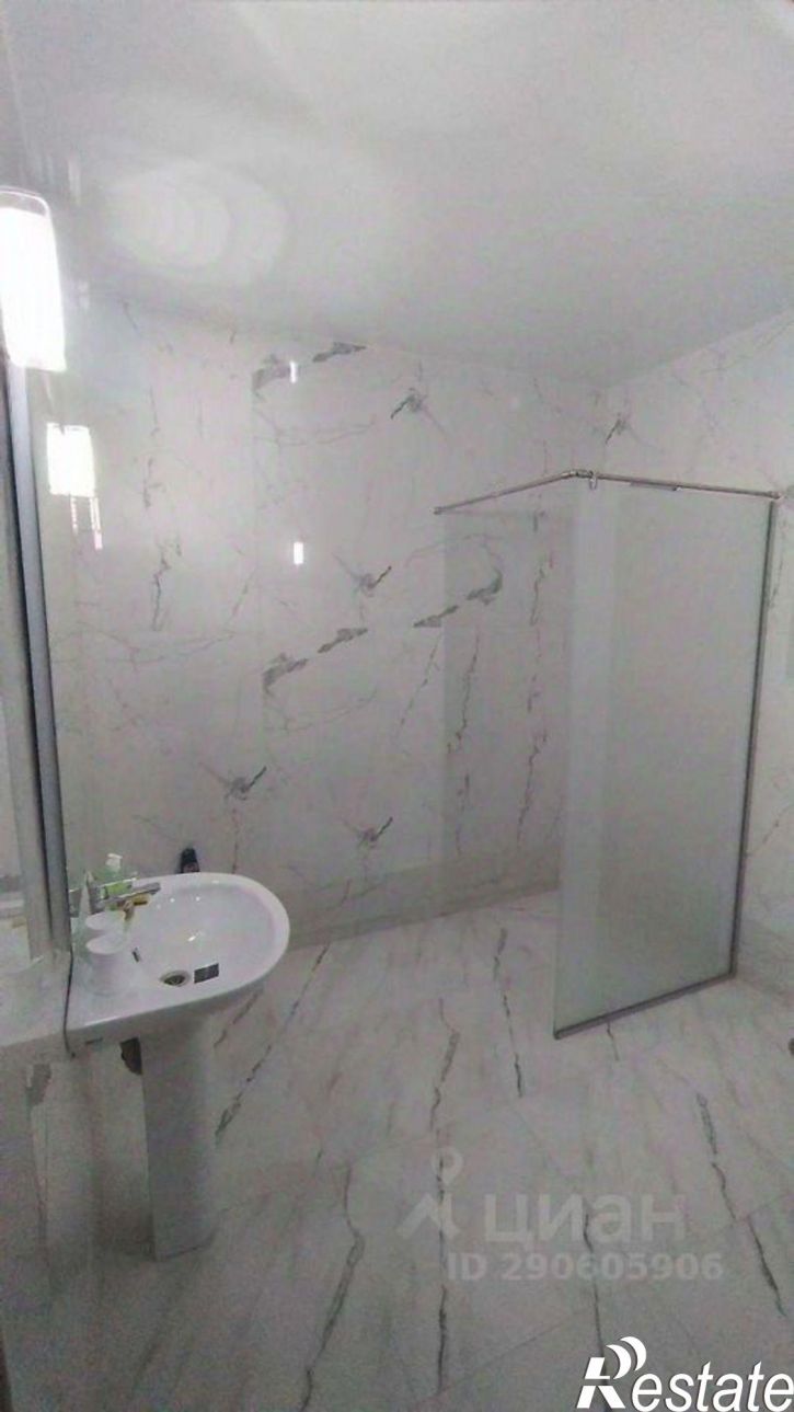 3-комн квартира улица Одоевского, 87,  д. 87