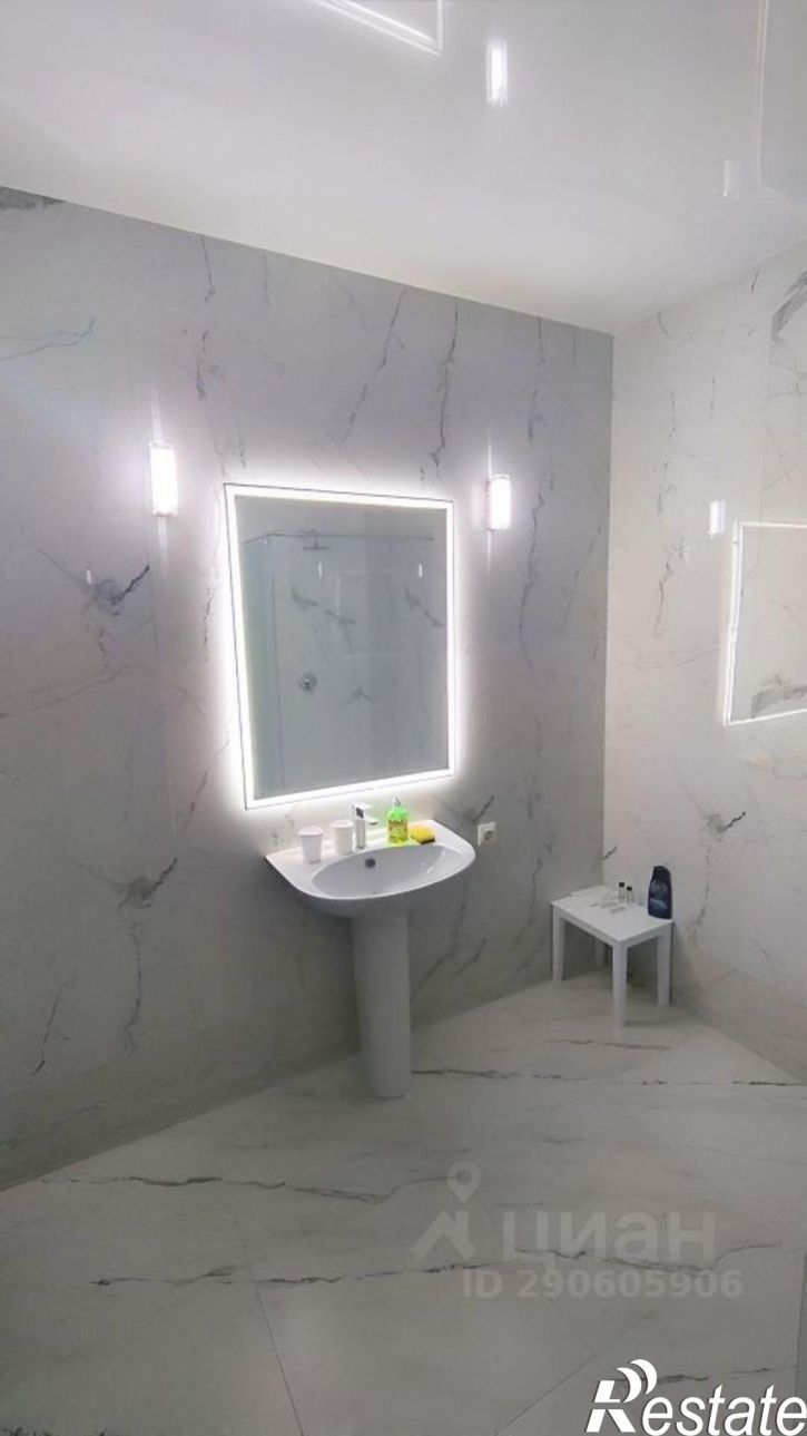 3-комн квартира улица Одоевского, 87,  д. 87