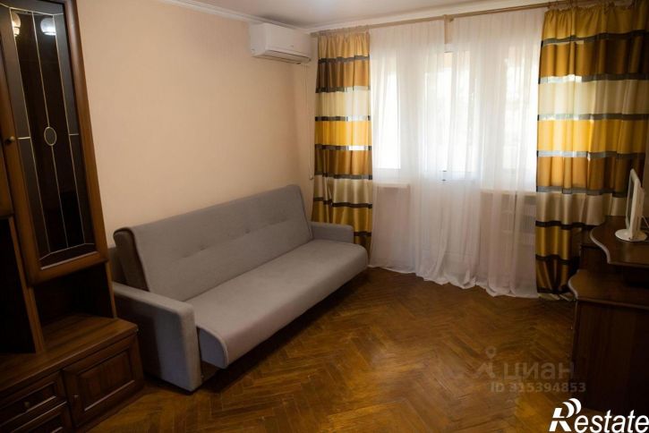 2-комн квартира улица Конституции СССР, 38,  д. 38