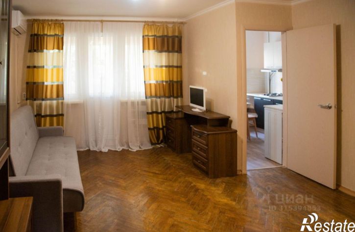 2-комн квартира улица Конституции СССР, 38,  д. 38