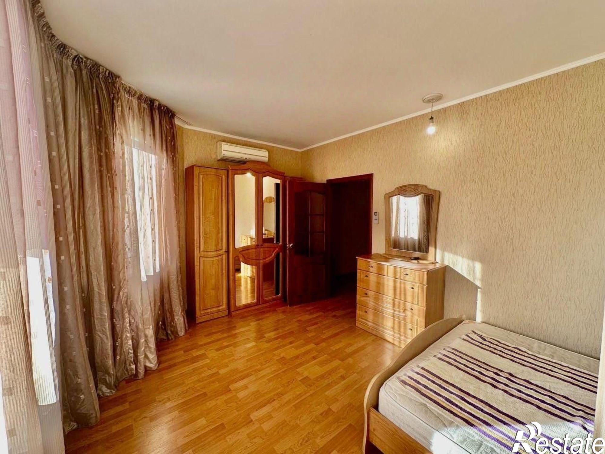 Сдать квартиру за 45 000 рублей на Учительская улица, 1/5