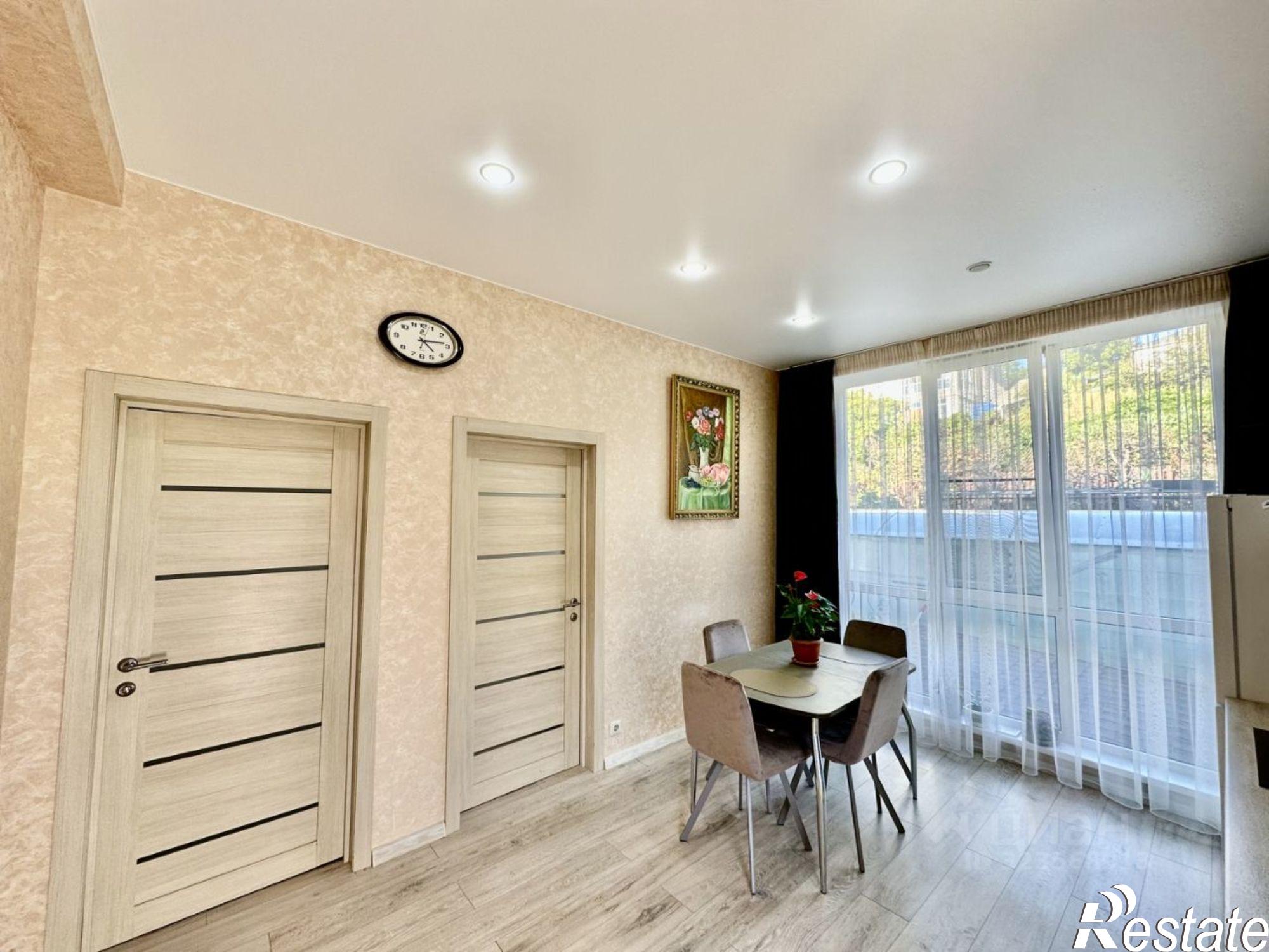 Сдать квартиру за 42 000 рублей на улица Лизы Чайкиной, 16Б