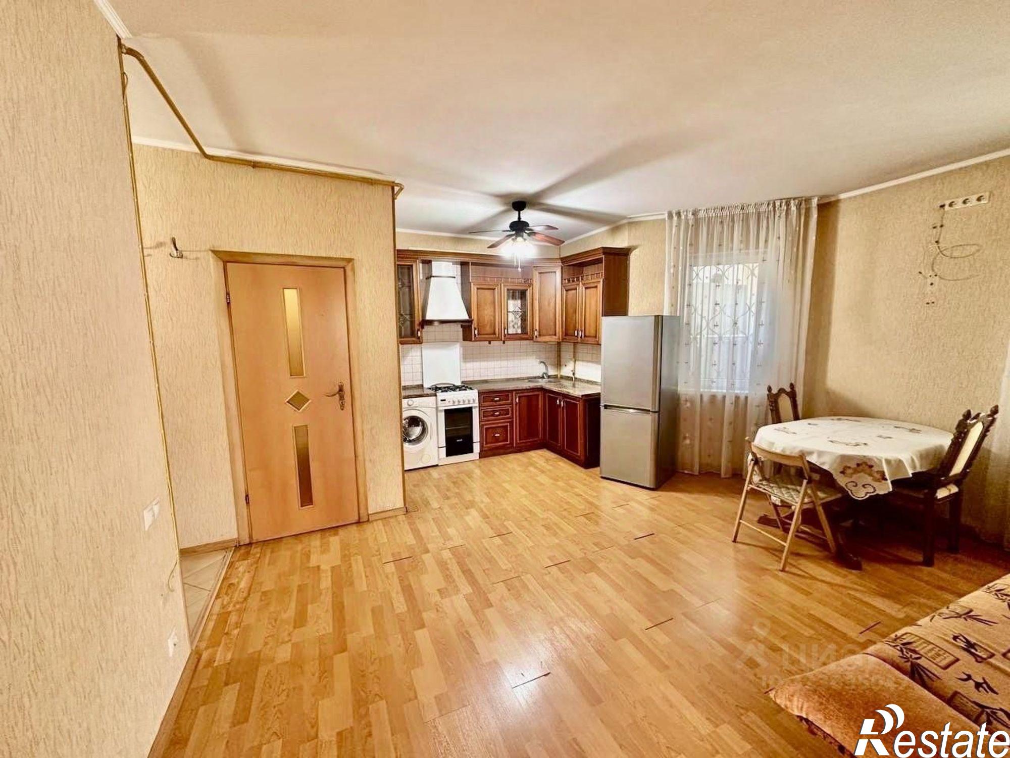 Сдать квартиру за 45 000 рублей на Учительская улица, 1/5