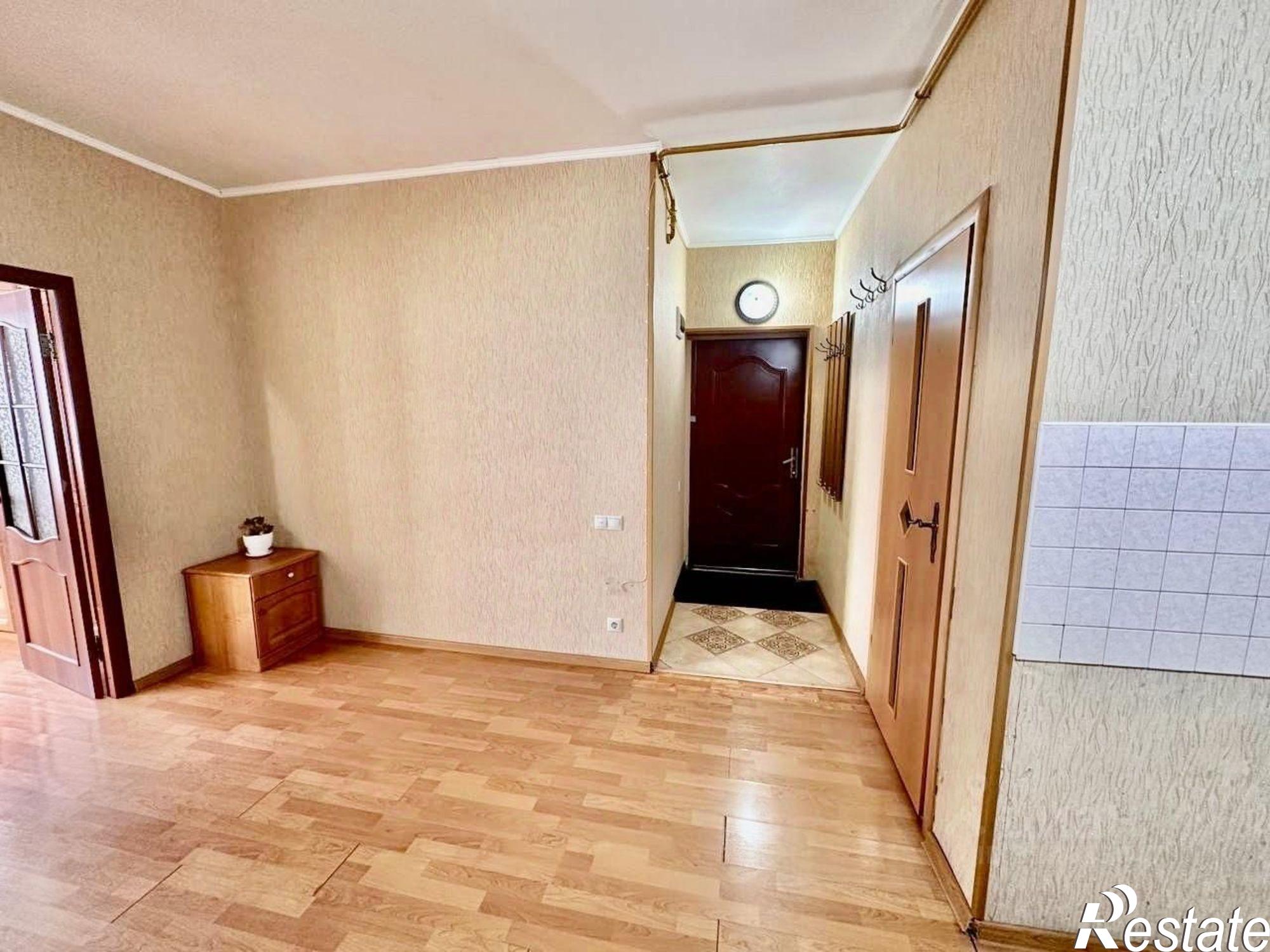 Сдать квартиру за 45 000 рублей на Учительская улица, 1/5