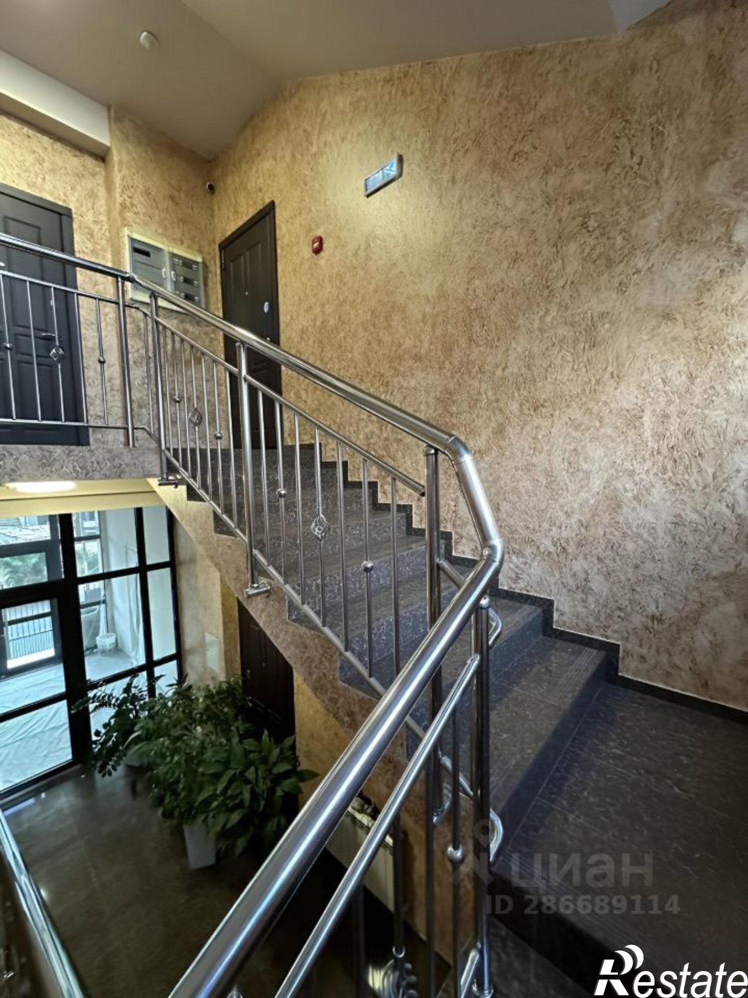 Сдать квартиру за 80 000 рублей на Ереванский переулок, 4