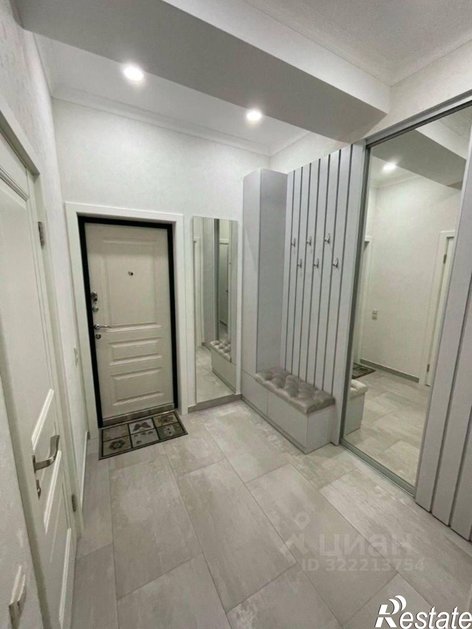 Купить квартиру за 27 000 000 рублей на Гвардейская улица, 34