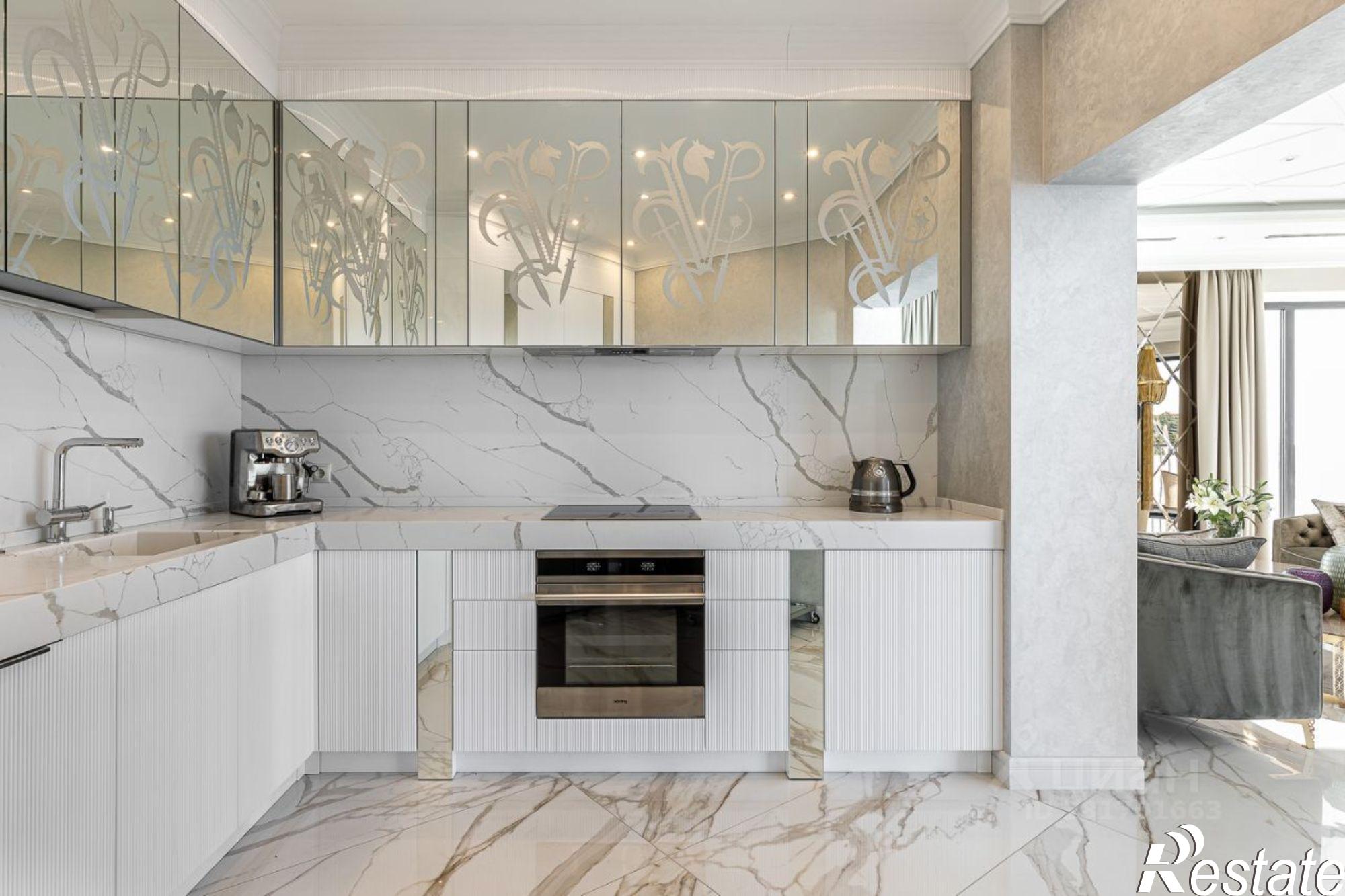 Купить квартиру за 259 000 000 рублей на Курортный проспект, 105