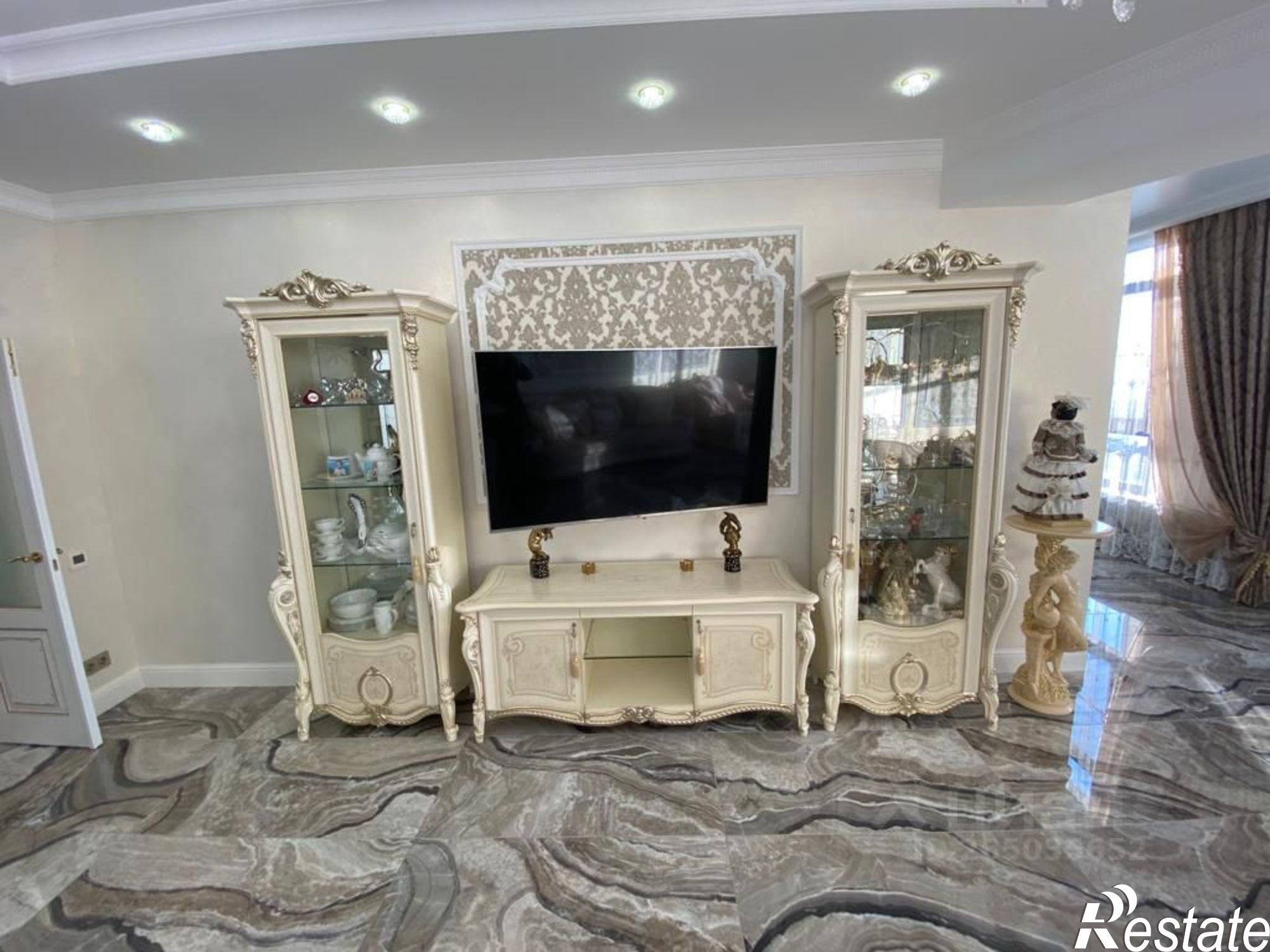 Купить квартиру за 147 000 000 рублей на улица Войкова, 21