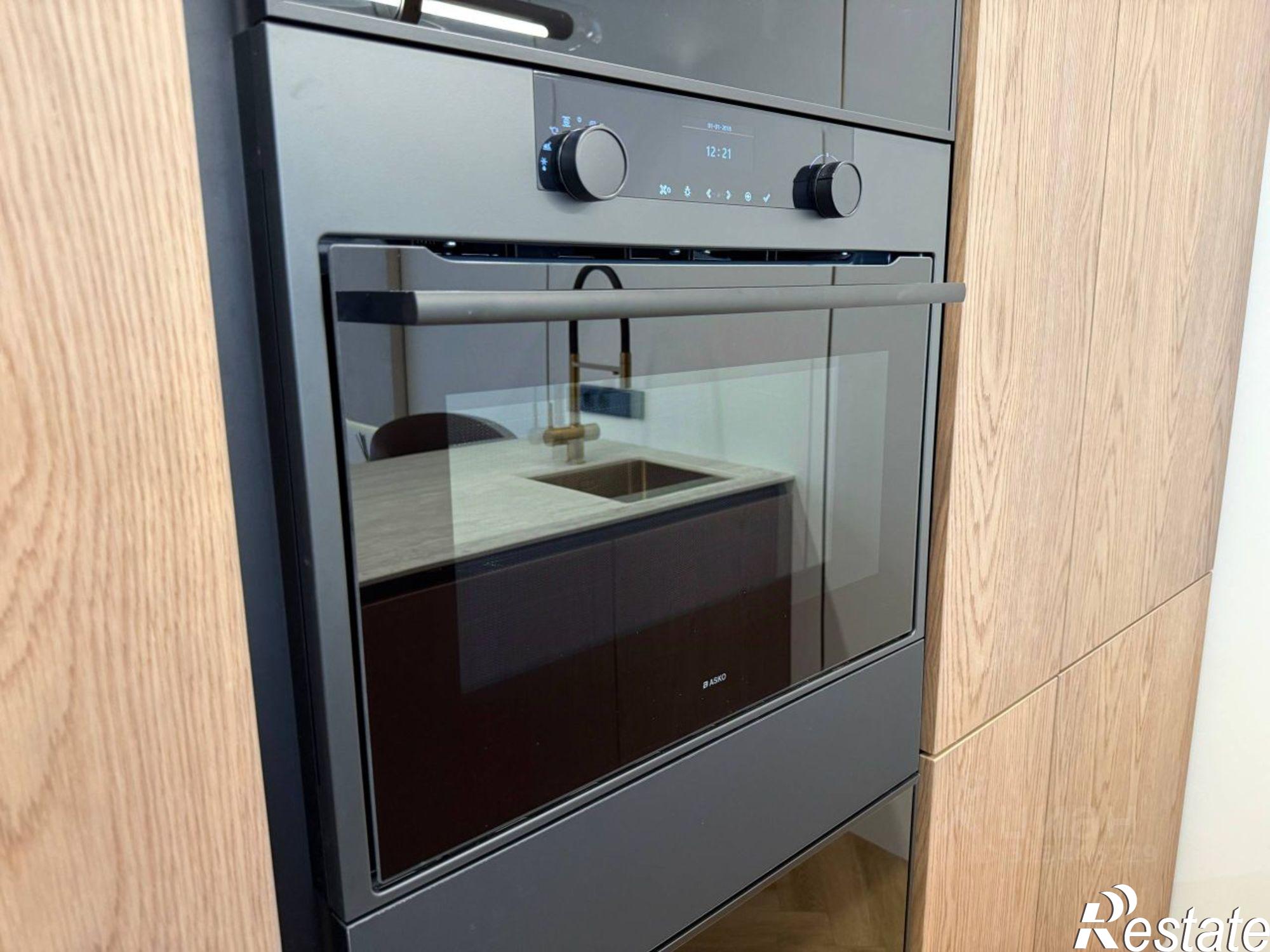 Купить квартиру за 98 000 000 рублей на Курортный проспект, 105