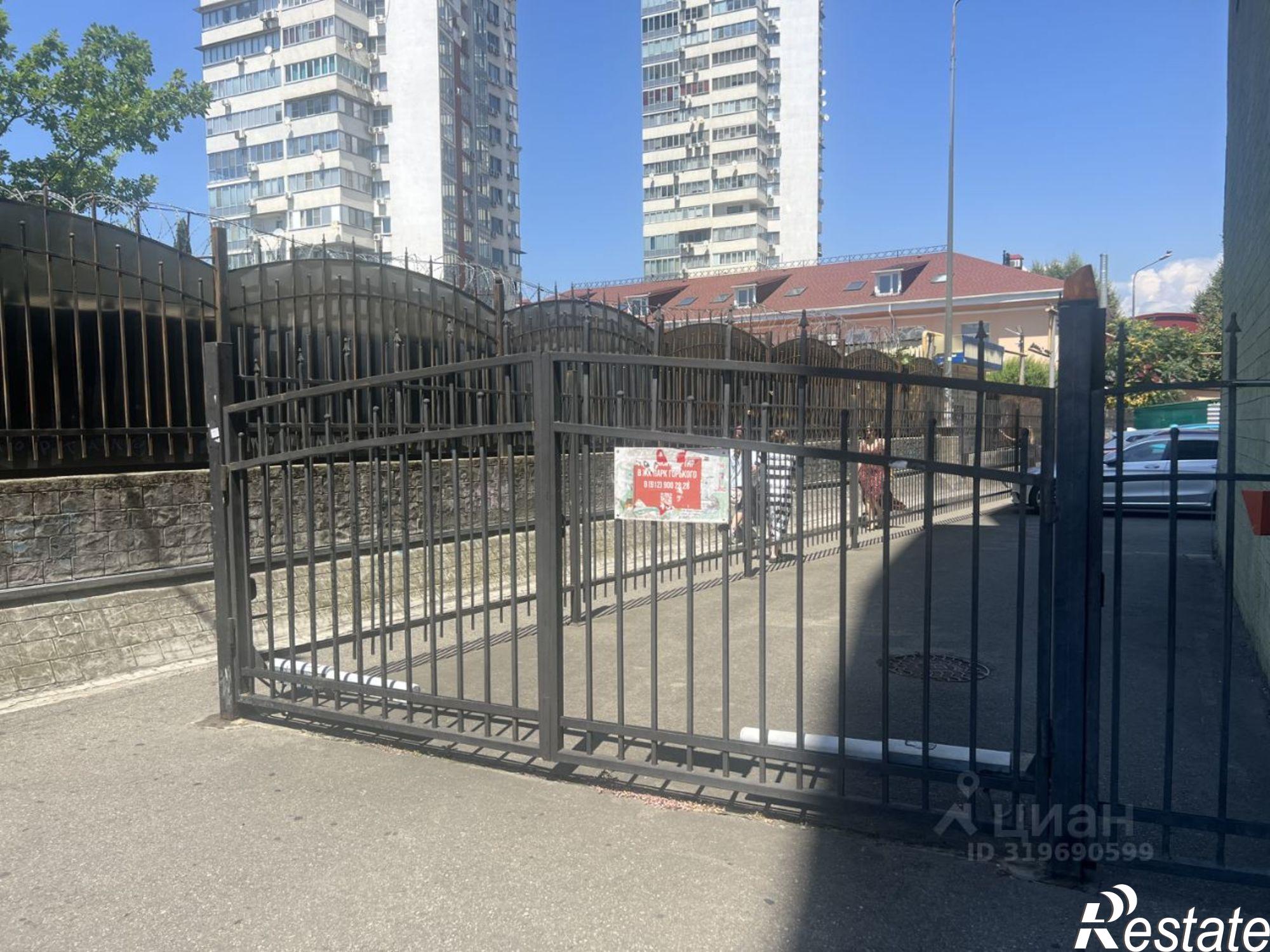 Купить гараж, место в паркинге за 1 500 000 рублей на улица Горького, 87