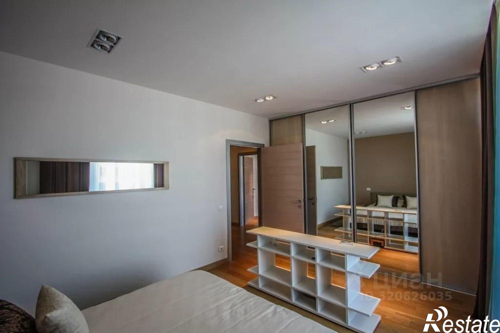 Купить квартиру за 78 000 000 рублей на Кирпичная улица, 2 к2