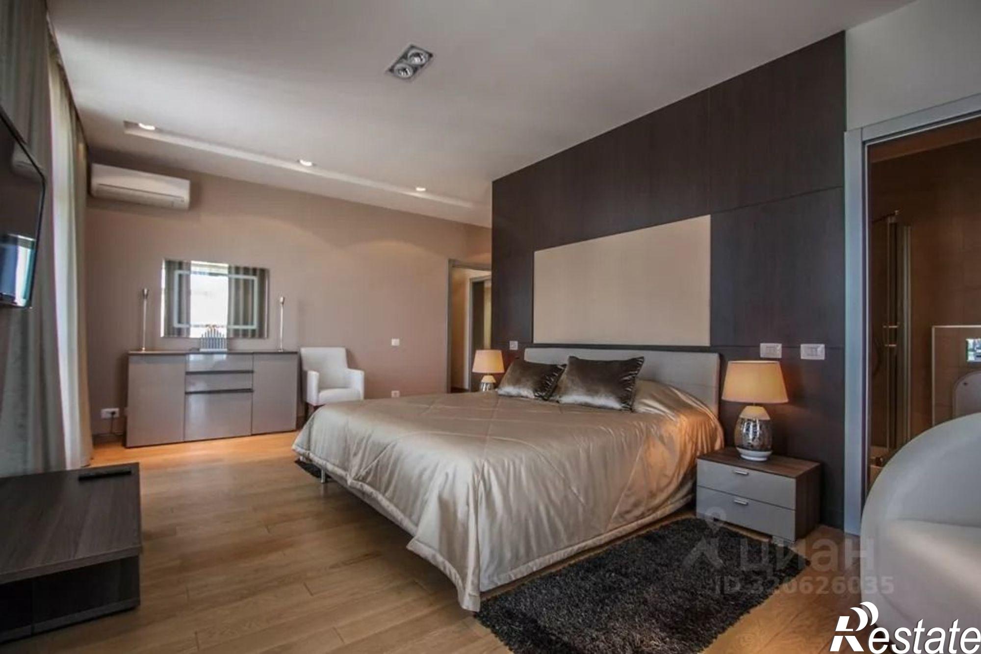 Купить квартиру за 78 000 000 рублей на Кирпичная улица, 2 к2