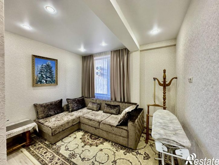 2-комн квартира улица Лизы Чайкиной, 16Б,  д. 16Б