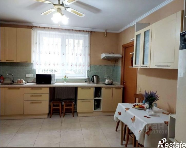 Комната Клубничная улица, 94,  д. 94