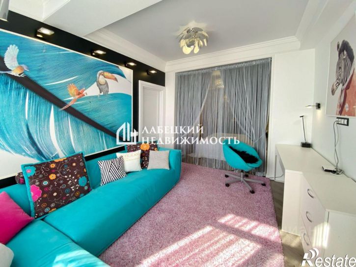 3-комн квартира Изумрудная улица, 42,  д. 42