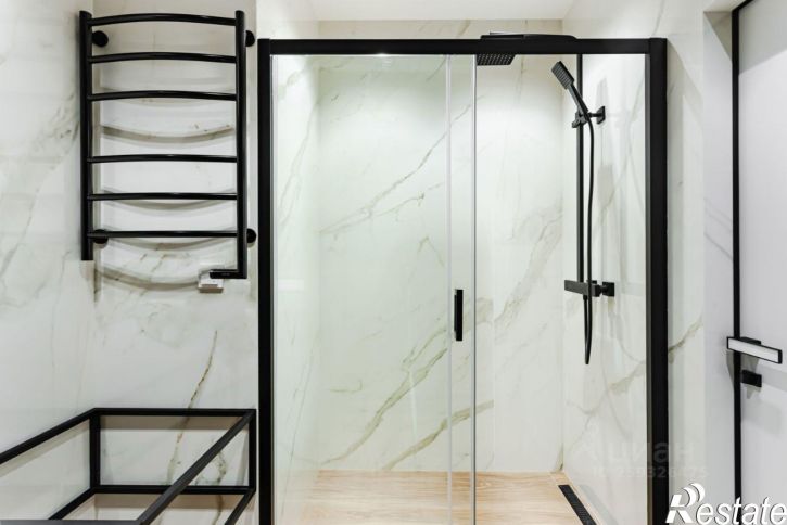 4-комн квартира улица Войкова, 21,  д. 21