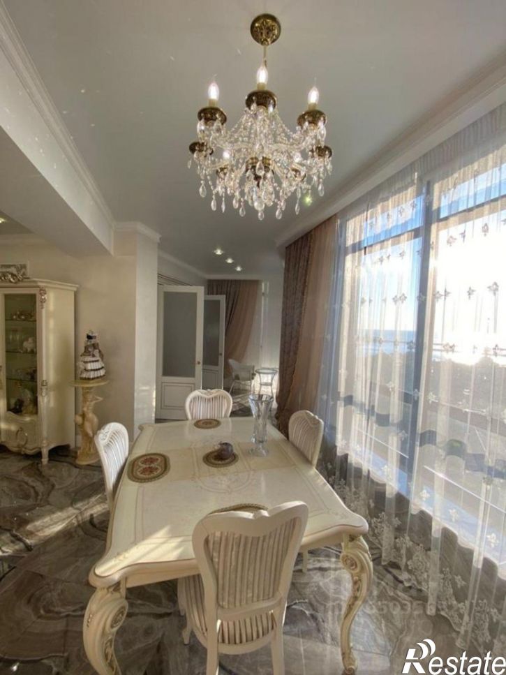 3-комн квартира улица Войкова, 21,  д. 21