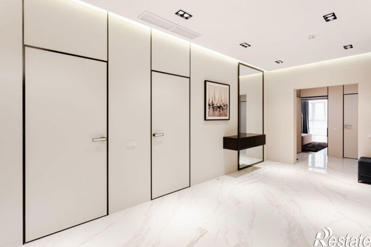 4-комн квартира улица Войкова, 21,  д. 21