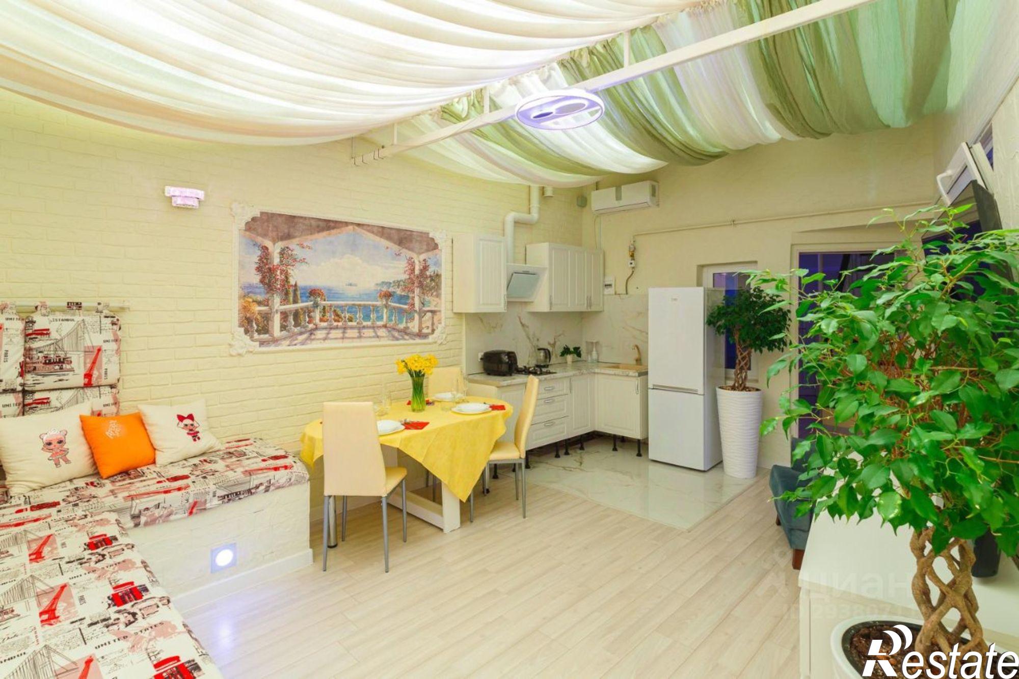 Сдать квартиру за 60 000 рублей на ул Комсомольская, 4