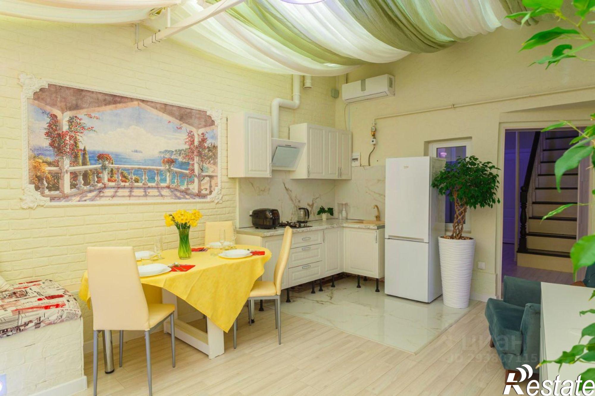 Сдать квартиру за 60 000 рублей на ул Комсомольская, 4