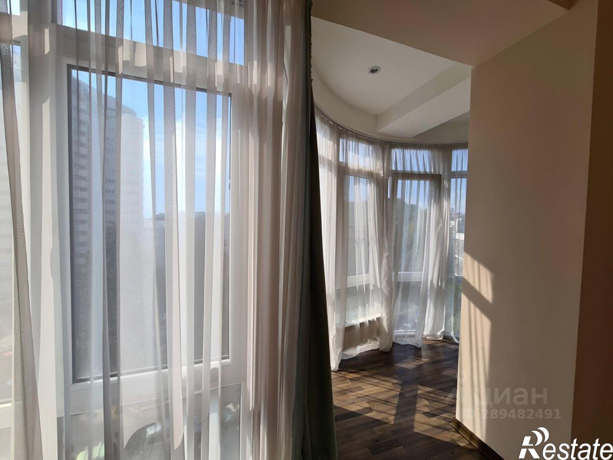 Сдать квартиру за 120 000 рублей на улица Яна Фабрициуса, 2/28А