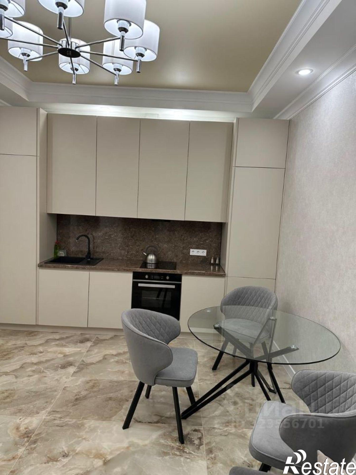 Сдать квартиру за 40 000 рублей на Целинная улица, 10 с2